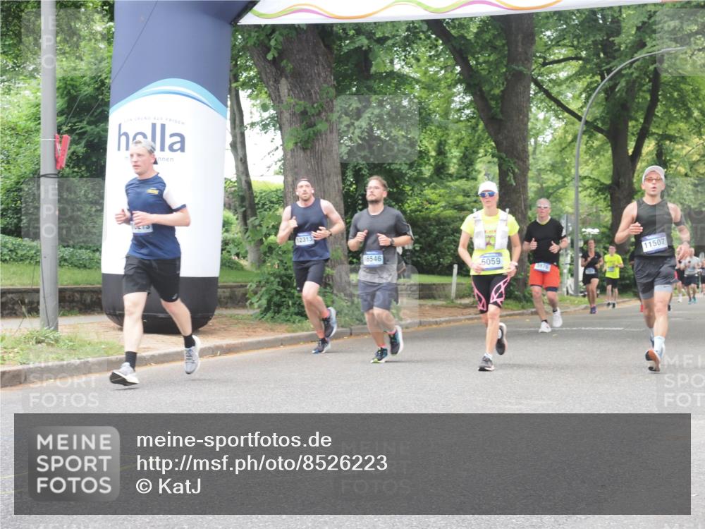 29.06.2025 - hella hamburg halbmarathon KatJ http://msf.ph/oto/8526223 29.06.2025 10:53:35 Zwischen KM18-KM19 4187, 6059 meine-sportfotos.de