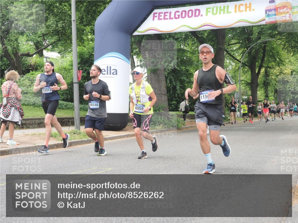 29.06.2025 - hella hamburg halbmarathon KatJ http://msf.ph/oto/8526262 29.06.2025 10:53:37 Zwischen KM18-KM19 5976, 6059 meine-sportfotos.de