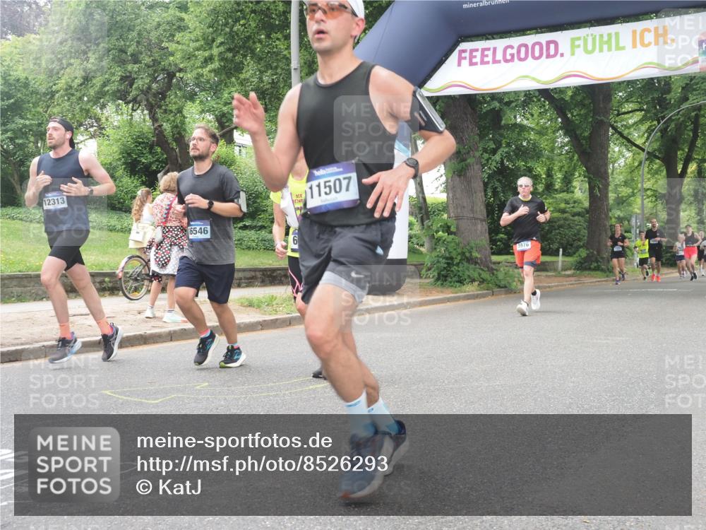 29.06.2025 - hella hamburg halbmarathon KatJ http://msf.ph/oto/8526293 29.06.2025 10:53:38 Zwischen KM18-KM19 5976, 6059 meine-sportfotos.de
