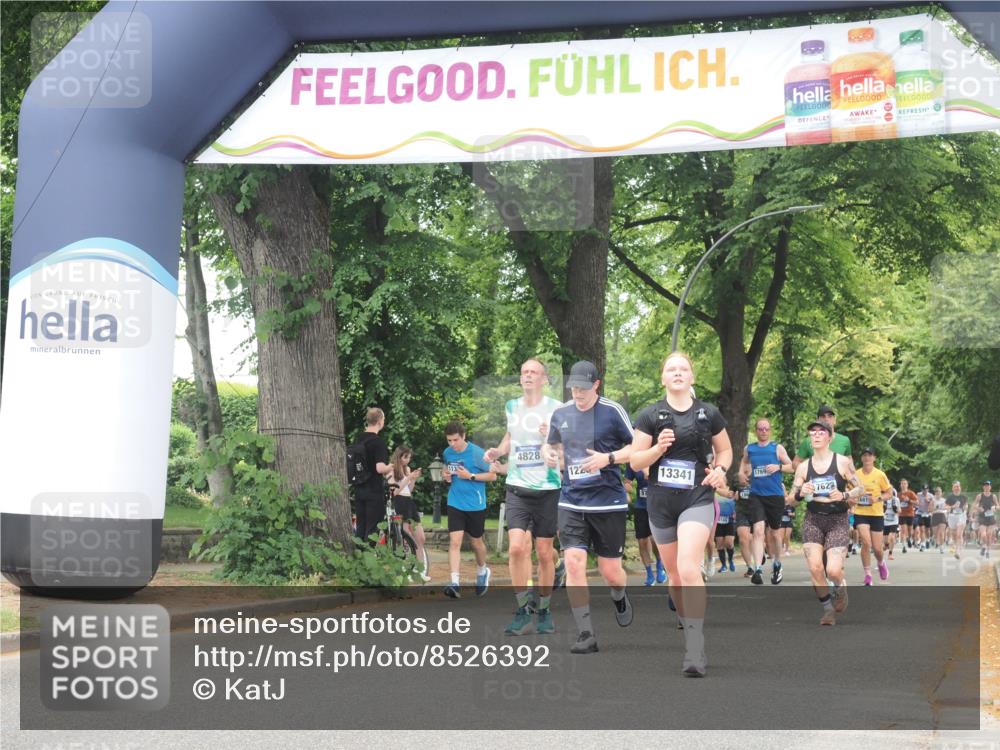 29.06.2025 - hella hamburg halbmarathon KatJ http://msf.ph/oto/8526392 29.06.2025 11:02:54 Zwischen KM18-KM19 1448, 1936, 4828, 5037, 6520, 8317 meine-sportfotos.de