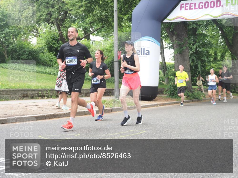 29.06.2025 - hella hamburg halbmarathon KatJ http://msf.ph/oto/8526463 29.06.2025 10:53:45 Zwischen KM18-KM19 1329, 2868, 5976 meine-sportfotos.de