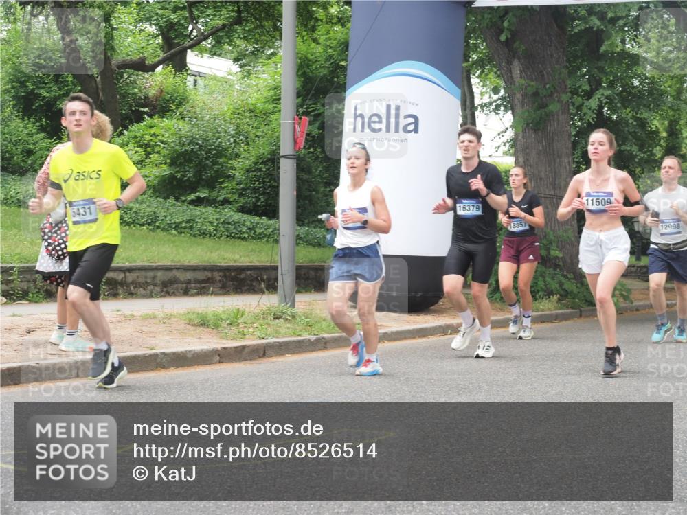 29.06.2025 - hella hamburg halbmarathon KatJ http://msf.ph/oto/8526514 29.06.2025 10:53:48 Zwischen KM18-KM19 1329, 2868, 3630, 4532, 5431 meine-sportfotos.de