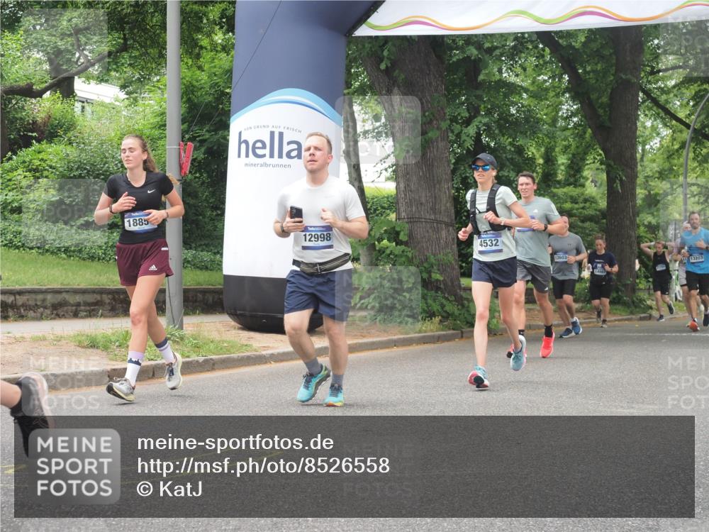 29.06.2025 - hella hamburg halbmarathon KatJ http://msf.ph/oto/8526558 29.06.2025 10:53:50 Zwischen KM18-KM19 2868, 3630, 4532, 5431 meine-sportfotos.de