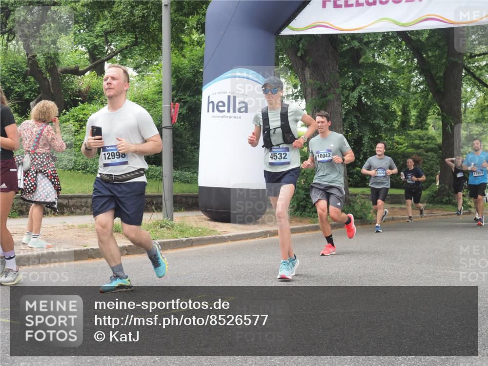 29.06.2025 - hella hamburg halbmarathon KatJ http://msf.ph/oto/8526577 29.06.2025 10:53:51 Zwischen KM18-KM19 2868, 3630, 4532, 5431 meine-sportfotos.de