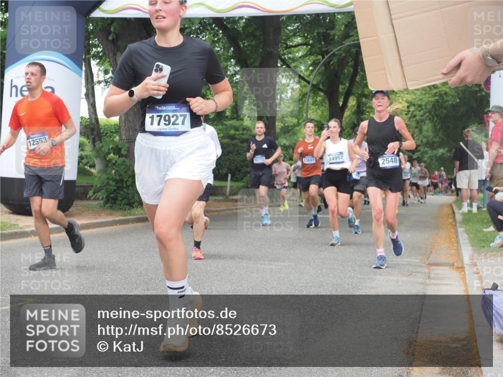 29.06.2025 - hella hamburg halbmarathon KatJ http://msf.ph/oto/8526673 29.06.2025 11:03:07 Zwischen KM18-KM19 2548, 5397, 8210, 8253 meine-sportfotos.de