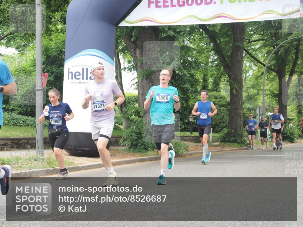 29.06.2025 - hella hamburg halbmarathon KatJ http://msf.ph/oto/8526687 29.06.2025 10:53:55 Zwischen KM18-KM19 1866, 4532, 5150, 5431 meine-sportfotos.de