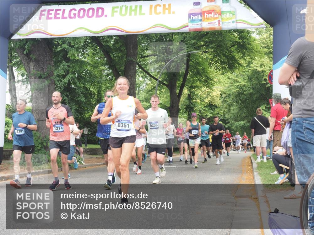 29.06.2025 - hella hamburg halbmarathon KatJ http://msf.ph/oto/8526740 29.06.2025 11:03:15 Zwischen KM18-KM19 1331, 5440, 6336, 7094, 7452, 7641, 8169, 8253, 8351 meine-sportfotos.de