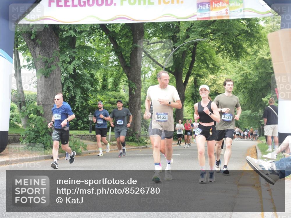 29.06.2025 - hella hamburg halbmarathon KatJ http://msf.ph/oto/8526780 29.06.2025 10:54:00 Zwischen KM18-KM19 1866, 3225, 4066, 5150, 6453 meine-sportfotos.de
