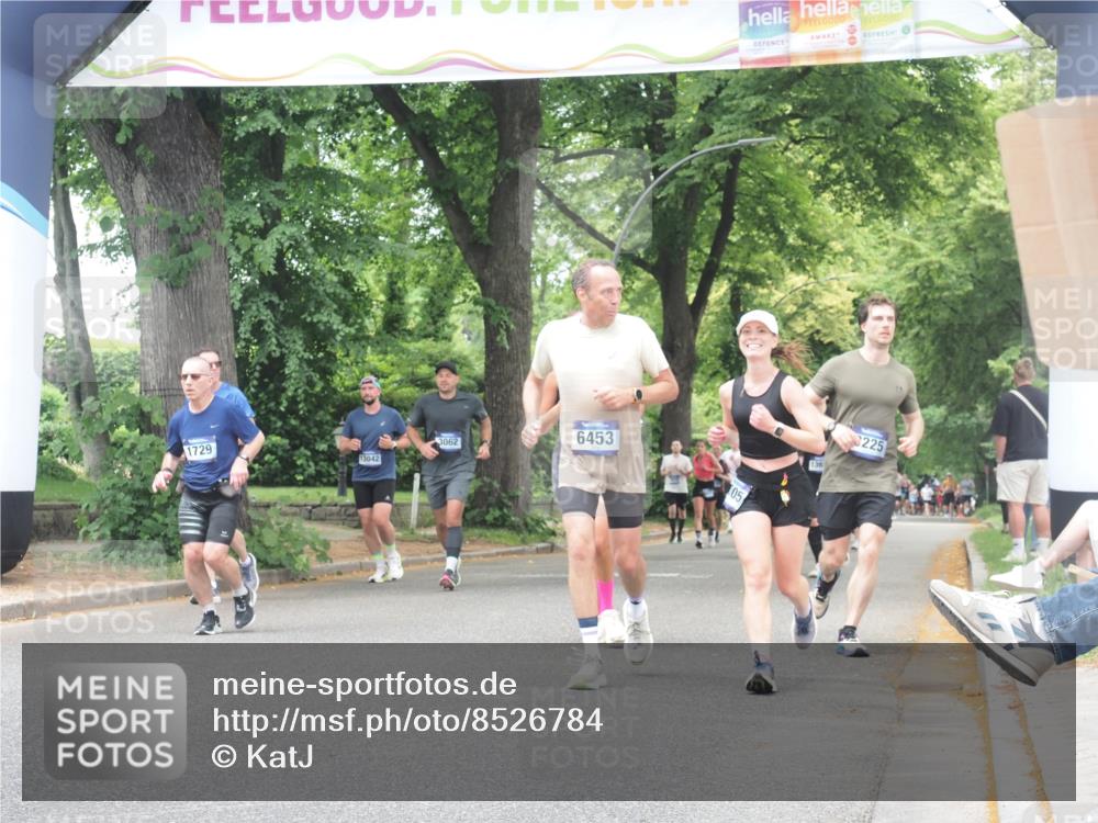 29.06.2025 - hella hamburg halbmarathon KatJ http://msf.ph/oto/8526784 29.06.2025 10:54:00 Zwischen KM18-KM19 1866, 3225, 4066, 5150, 6453 meine-sportfotos.de
