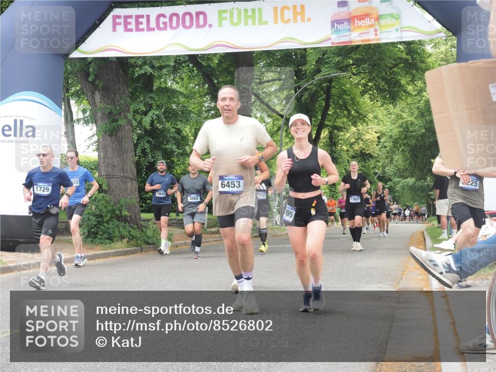 29.06.2025 - hella hamburg halbmarathon KatJ http://msf.ph/oto/8526802 29.06.2025 10:54:01 Zwischen KM18-KM19 3062, 3225, 4066, 5150, 6453 meine-sportfotos.de
