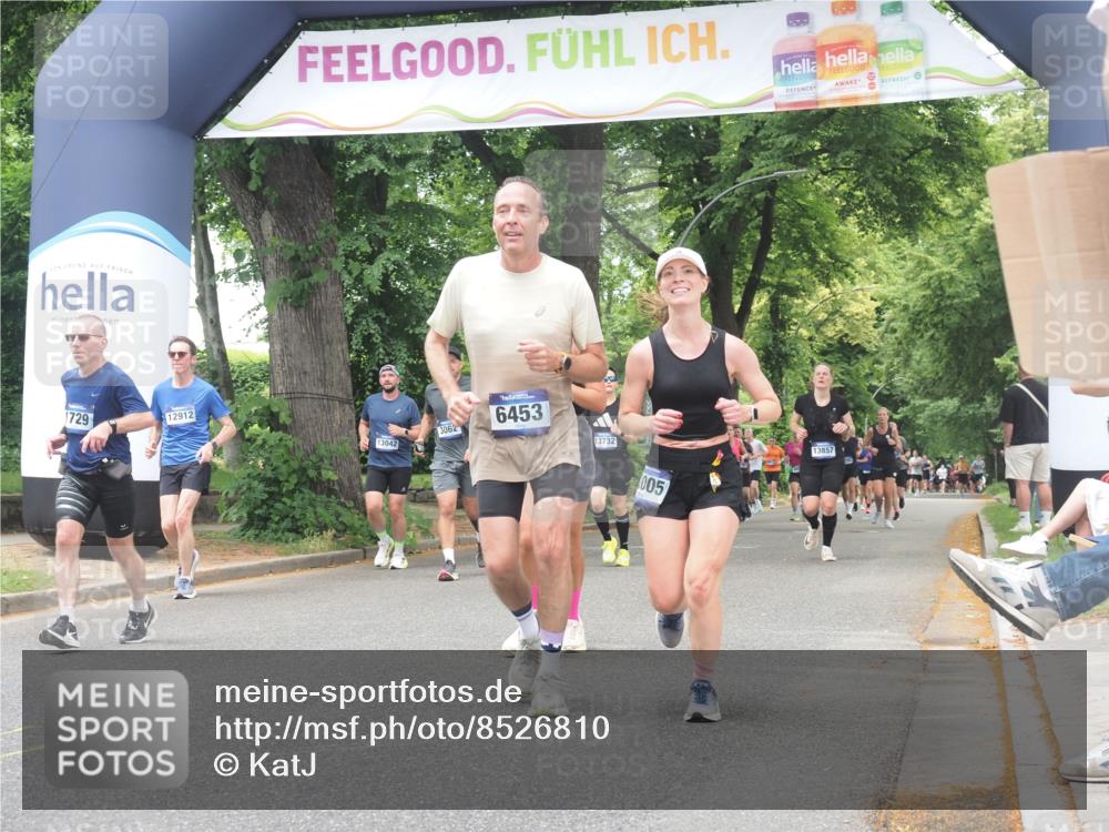 29.06.2025 - hella hamburg halbmarathon KatJ http://msf.ph/oto/8526810 29.06.2025 10:54:02 Zwischen KM18-KM19 1729, 3062, 3225, 4066, 5150, 6453 meine-sportfotos.de