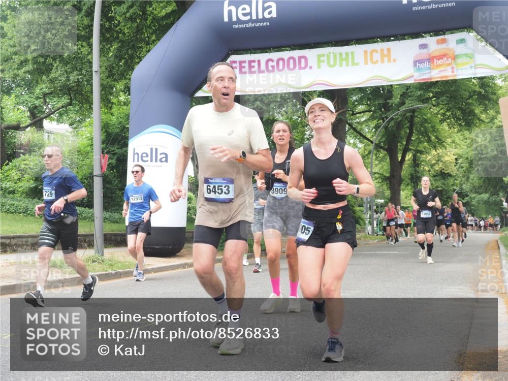 29.06.2025 - hella hamburg halbmarathon KatJ http://msf.ph/oto/8526833 29.06.2025 10:54:02 Zwischen KM18-KM19 1729, 3062, 3225, 4066, 5150, 6453 meine-sportfotos.de