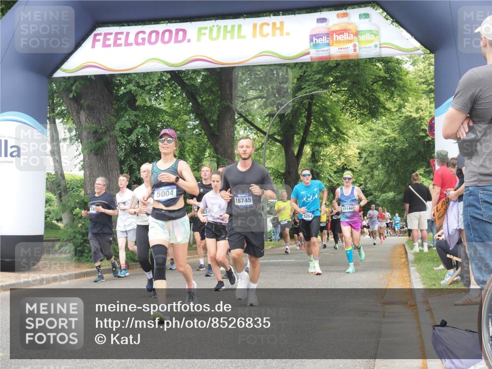 29.06.2025 - hella hamburg halbmarathon KatJ http://msf.ph/oto/8526835 29.06.2025 11:03:19 Zwischen KM18-KM19 1450, 2803, 5004, 6314, 7094, 7641, 8169, 8351 meine-sportfotos.de
