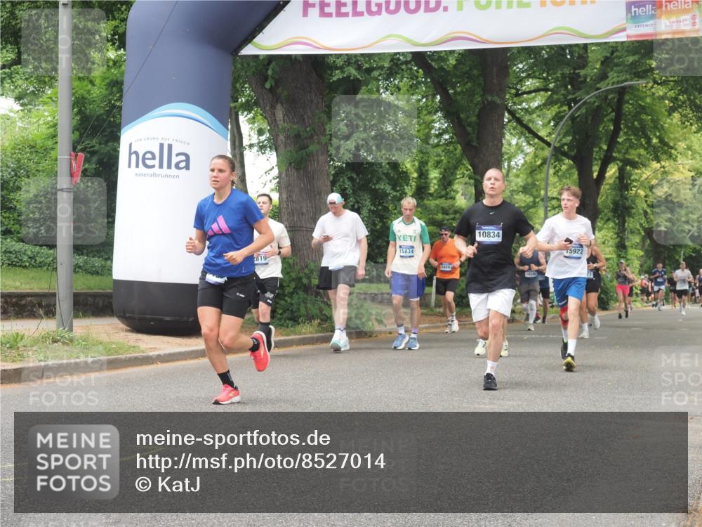 29.06.2025 - hella hamburg halbmarathon KatJ http://msf.ph/oto/8527014 29.06.2025 10:54:13 Zwischen KM18-KM19 2628, 4293, 5605, 8398 meine-sportfotos.de