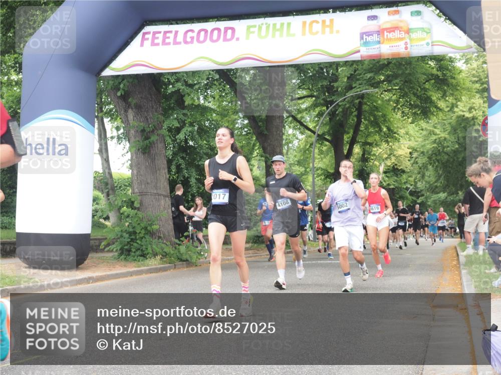 29.06.2025 - hella hamburg halbmarathon KatJ http://msf.ph/oto/8527025 29.06.2025 11:03:28 Zwischen KM18-KM19 2017, 4108, 4218, 5002, 5264, 6413, 7198 meine-sportfotos.de