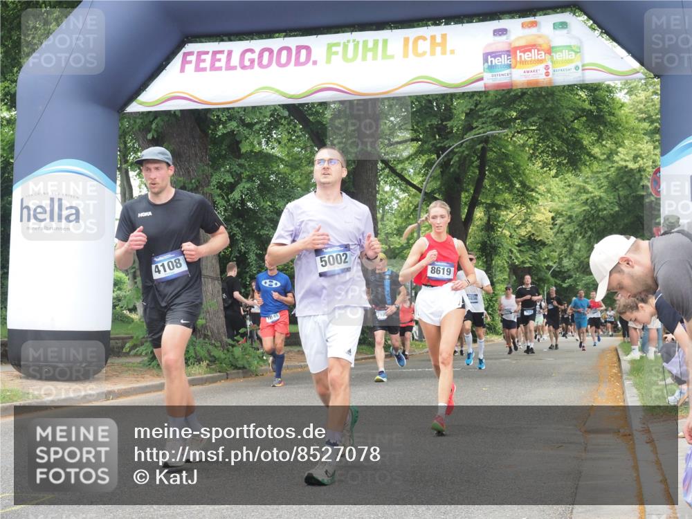29.06.2025 - hella hamburg halbmarathon KatJ http://msf.ph/oto/8527078 29.06.2025 11:03:30 Zwischen KM18-KM19 2017, 4108, 4218, 5002, 6413, 7198, 8619 meine-sportfotos.de