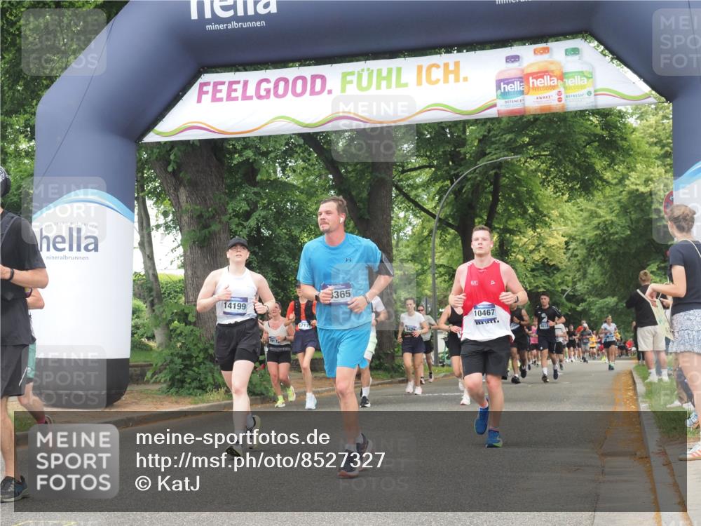 29.06.2025 - hella hamburg halbmarathon KatJ http://msf.ph/oto/8527327 29.06.2025 11:03:41 Zwischen KM18-KM19 1052, 5449, 7101, 8248 meine-sportfotos.de
