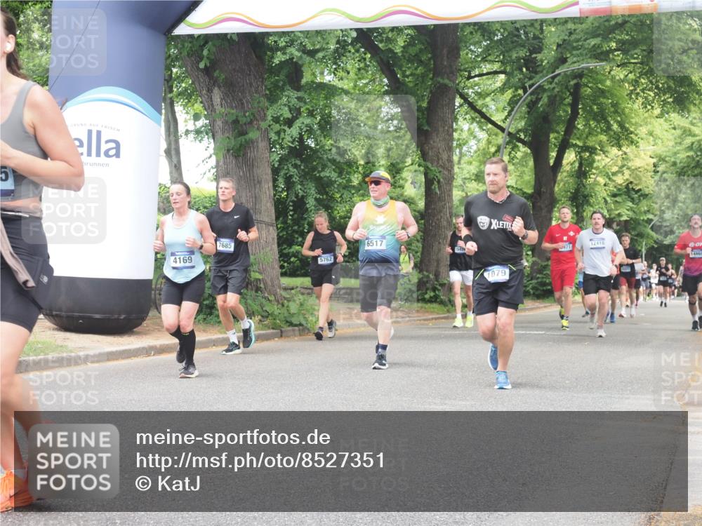 29.06.2025 - hella hamburg halbmarathon KatJ http://msf.ph/oto/8527351 29.06.2025 10:54:38 Zwischen KM18-KM19 1079, 1367, 2964, 4169, 5363, 5762, 6517 meine-sportfotos.de