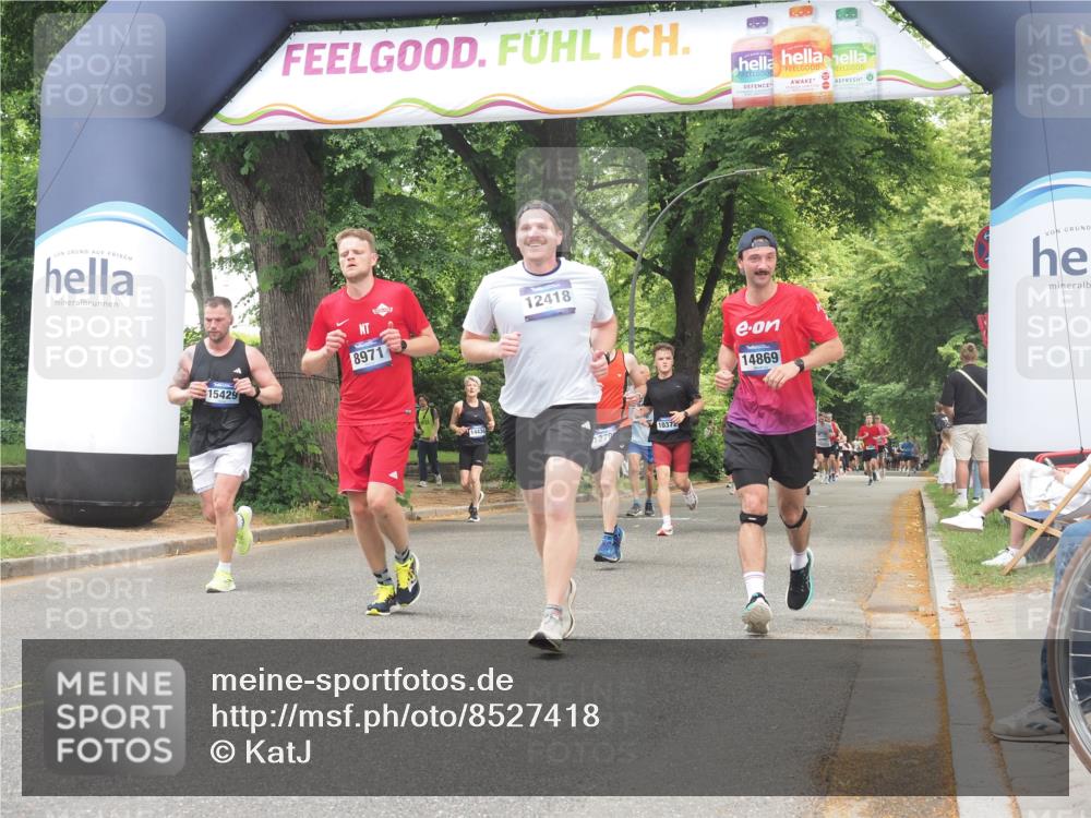 29.06.2025 - hella hamburg halbmarathon KatJ http://msf.ph/oto/8527418 29.06.2025 10:54:42 Zwischen KM18-KM19 1079, 4169, 5762, 6517, 7685 meine-sportfotos.de