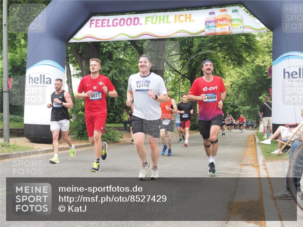 29.06.2025 - hella hamburg halbmarathon KatJ http://msf.ph/oto/8527429 29.06.2025 10:54:42 Zwischen KM18-KM19 1079, 4169, 5762, 6517, 7685 meine-sportfotos.de