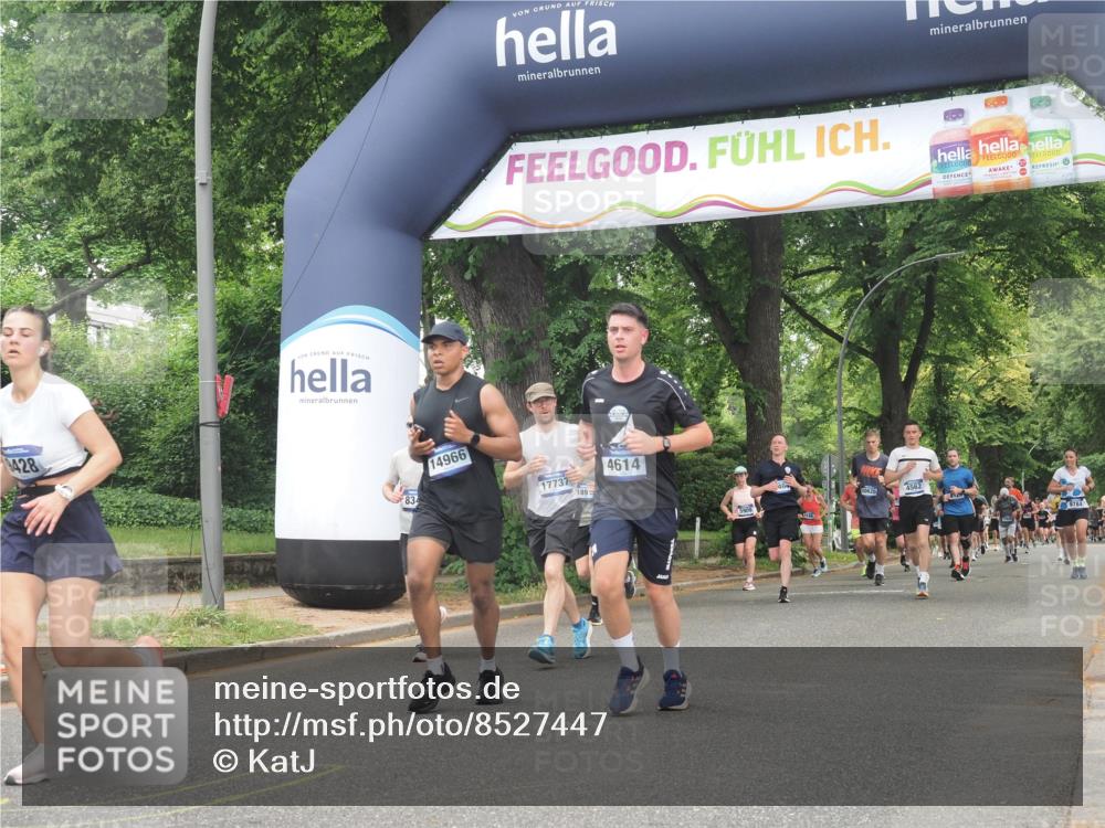 29.06.2025 - hella hamburg halbmarathon KatJ http://msf.ph/oto/8527447 29.06.2025 11:03:47 Zwischen KM18-KM19 4614, 5449, 8341 meine-sportfotos.de