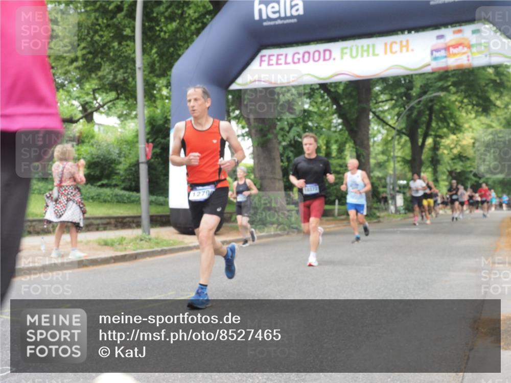29.06.2025 - hella hamburg halbmarathon KatJ http://msf.ph/oto/8527465 29.06.2025 10:54:44 Zwischen KM18-KM19 1079, 4169, 4666, 5762, 6517, 7685 meine-sportfotos.de