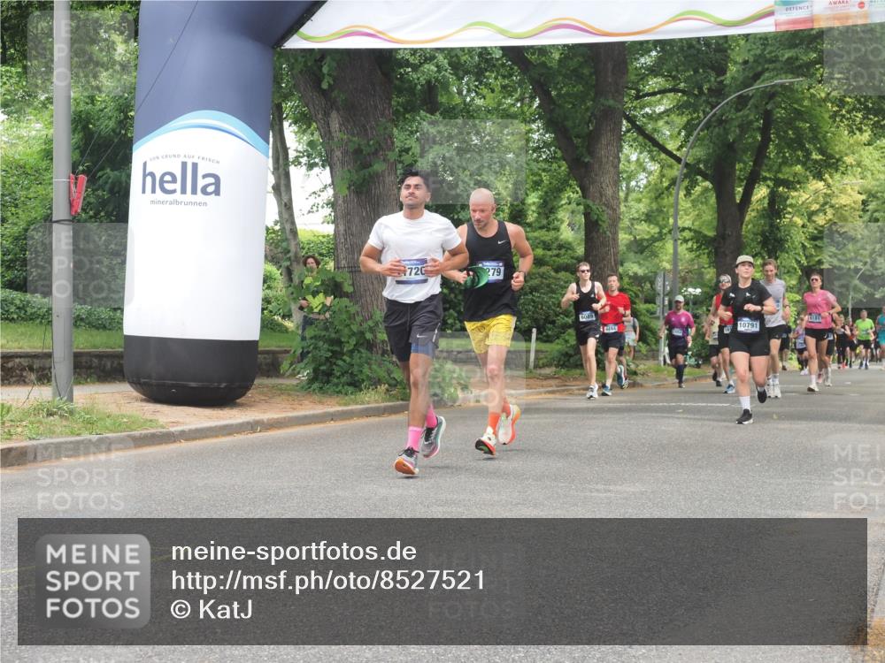 29.06.2025 - hella hamburg halbmarathon KatJ http://msf.ph/oto/8527521 29.06.2025 10:54:49 Zwischen KM18-KM19 4666, 8279 meine-sportfotos.de