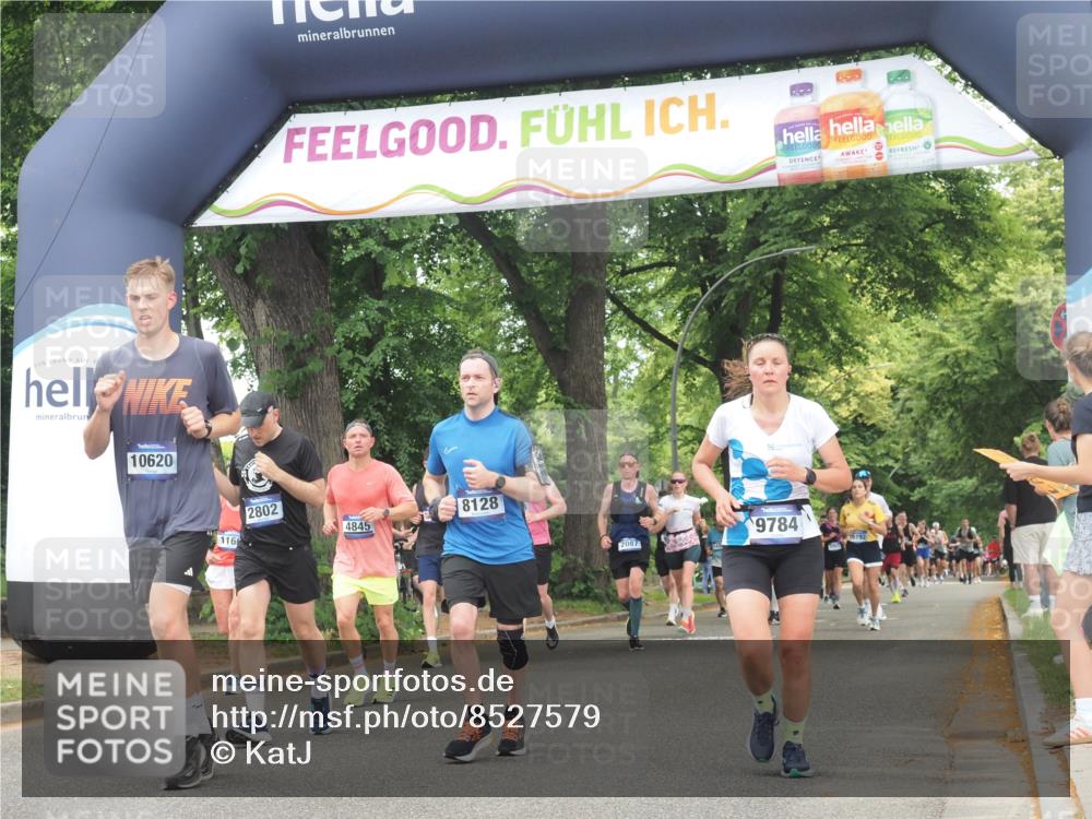 29.06.2025 - hella hamburg halbmarathon KatJ http://msf.ph/oto/8527579 29.06.2025 11:03:52 Zwischen KM18-KM19 1166, 4464, 4562, 4614, 4845, 5909, 8128, 8341 meine-sportfotos.de