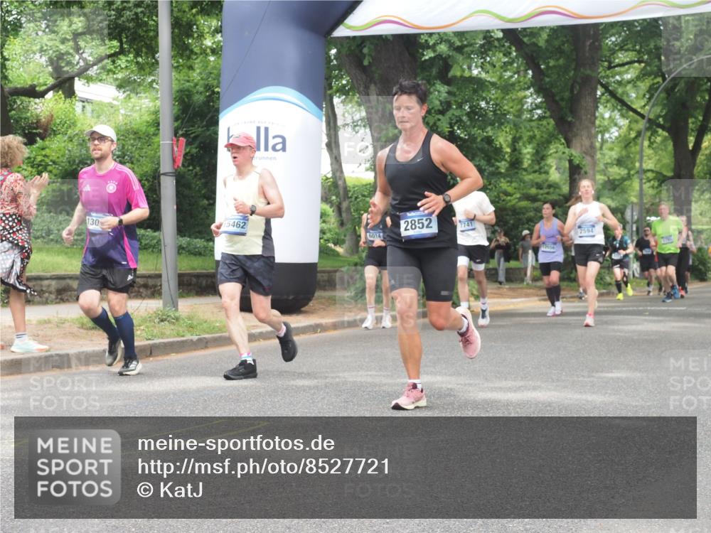 29.06.2025 - hella hamburg halbmarathon KatJ http://msf.ph/oto/8527721 29.06.2025 10:54:58 Zwischen KM18-KM19 2594, 2852, 4494, 6014, 6089, 6181 meine-sportfotos.de