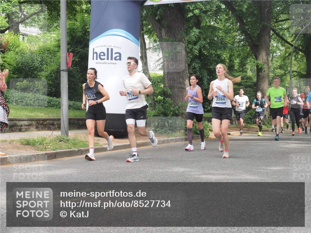 29.06.2025 - hella hamburg halbmarathon KatJ http://msf.ph/oto/8527734 29.06.2025 10:55:00 Zwischen KM18-KM19 2594, 2852, 4494, 6014, 6089, 6181, 7741 meine-sportfotos.de
