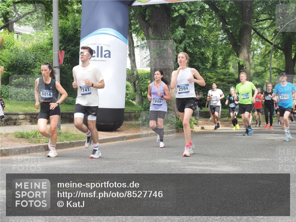 29.06.2025 - hella hamburg halbmarathon KatJ http://msf.ph/oto/8527746 29.06.2025 10:55:01 Zwischen KM18-KM19 2594, 2852, 4950, 5670, 6014, 6089, 6181, 7741 meine-sportfotos.de
