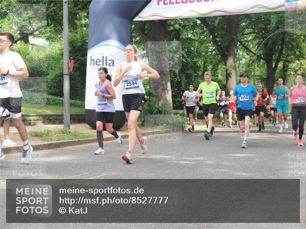 29.06.2025 - hella hamburg halbmarathon KatJ http://msf.ph/oto/8527777 29.06.2025 10:55:01 Zwischen KM18-KM19 2594, 2852, 4950, 5670, 6014, 6089, 6181, 7741 meine-sportfotos.de
