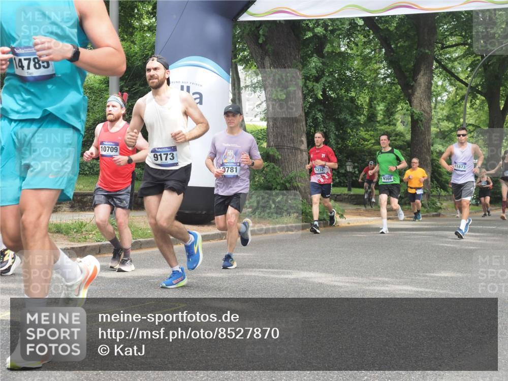 29.06.2025 - hella hamburg halbmarathon KatJ http://msf.ph/oto/8527870 29.06.2025 10:55:07 Zwischen KM18-KM19 1785, 4950, 5670, 7741, 7846, 8217 meine-sportfotos.de