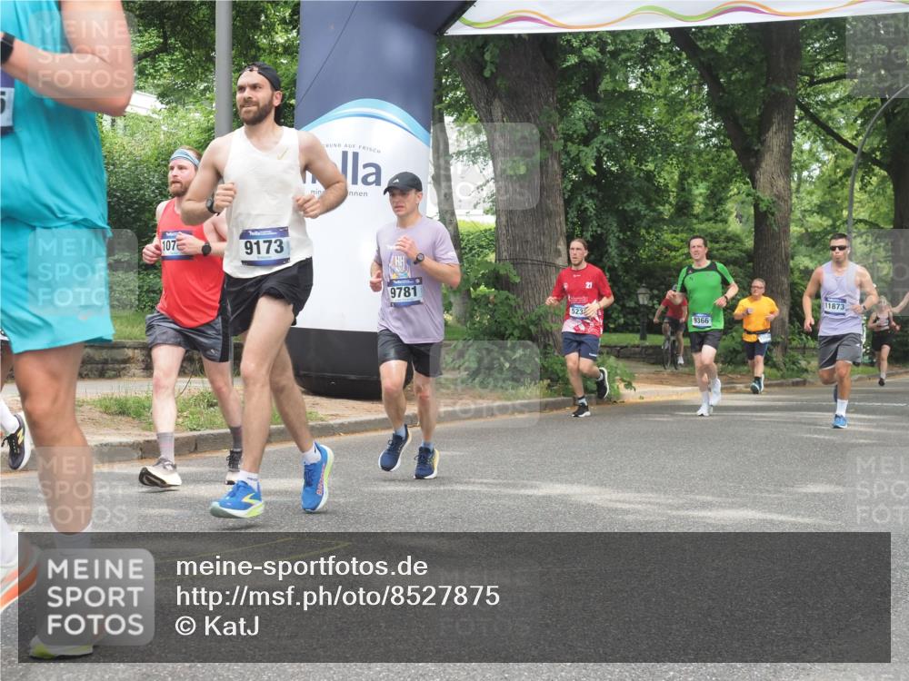 29.06.2025 - hella hamburg halbmarathon KatJ http://msf.ph/oto/8527875 29.06.2025 10:55:07 Zwischen KM18-KM19 1785, 4950, 5670, 7741, 7846, 8217 meine-sportfotos.de