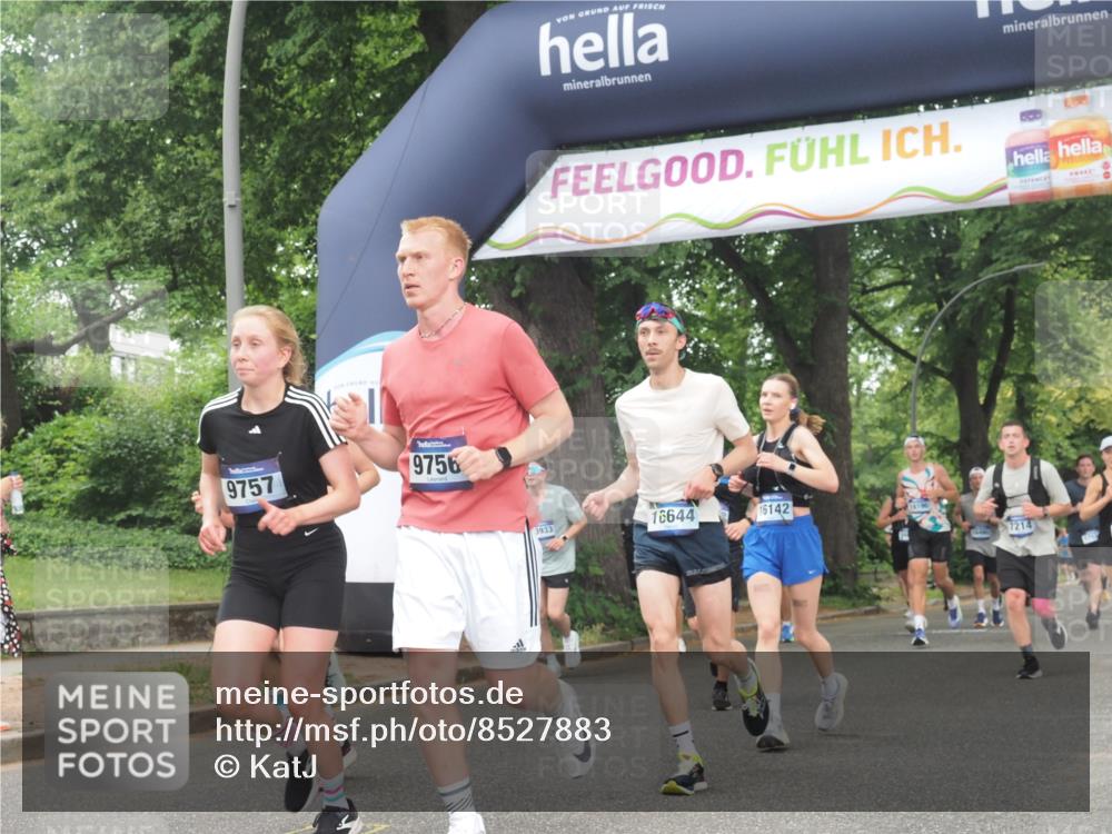 29.06.2025 - hella hamburg halbmarathon KatJ http://msf.ph/oto/8527883 29.06.2025 11:04:07 Zwischen KM18-KM19 2986, 4422, 4554, 5990, 5991, 6948 meine-sportfotos.de