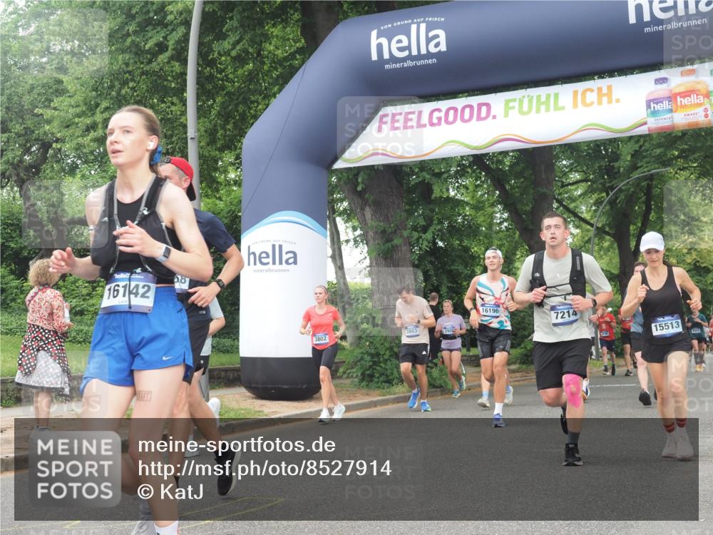 29.06.2025 - hella hamburg halbmarathon KatJ http://msf.ph/oto/8527914 29.06.2025 11:04:09 Zwischen KM18-KM19 2986, 3802, 4422, 4554, 6948, 7214 meine-sportfotos.de