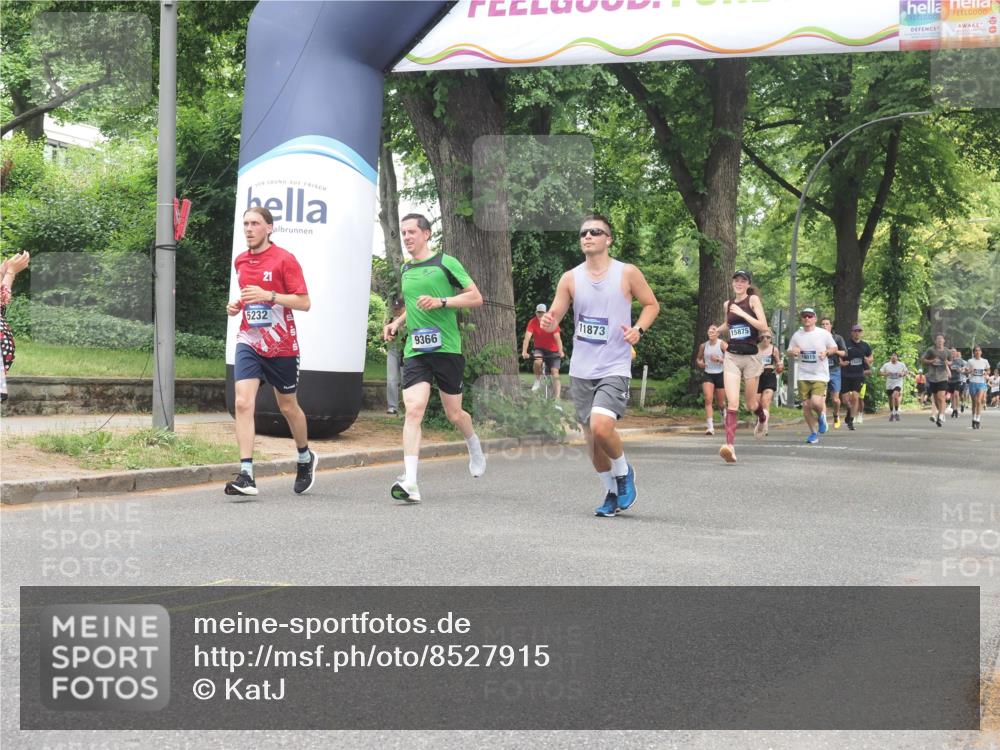 29.06.2025 - hella hamburg halbmarathon KatJ http://msf.ph/oto/8527915 29.06.2025 10:55:09 Zwischen KM18-KM19 1785, 4950, 5232, 5670, 7846, 8217 meine-sportfotos.de