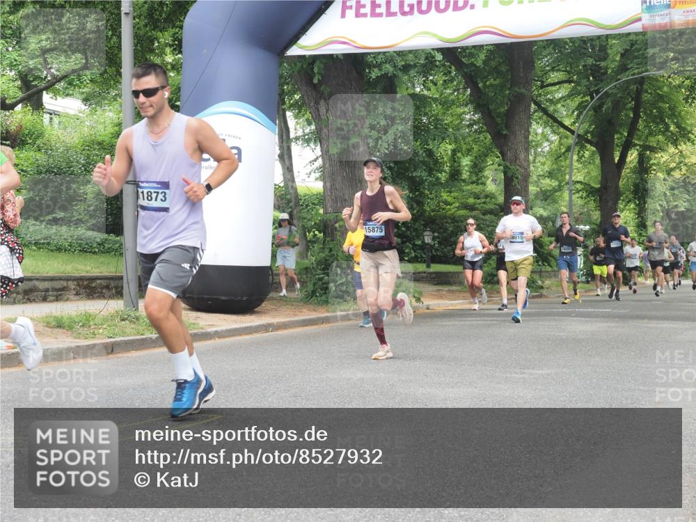29.06.2025 - hella hamburg halbmarathon KatJ http://msf.ph/oto/8527932 29.06.2025 10:55:11 Zwischen KM18-KM19 5232, 7846 meine-sportfotos.de