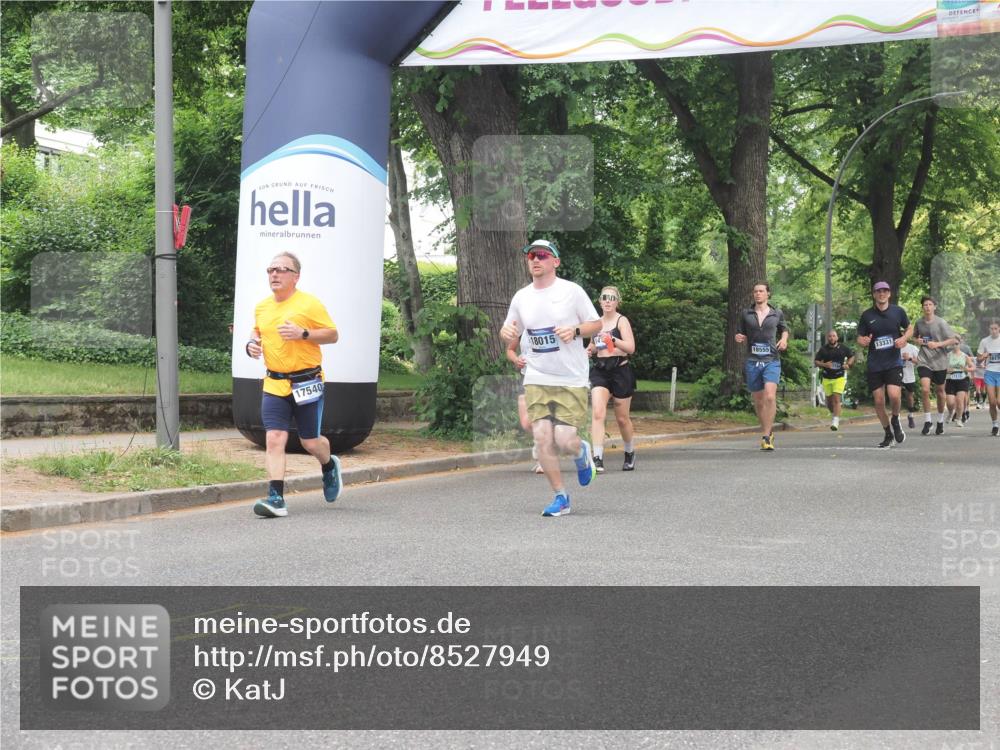 29.06.2025 - hella hamburg halbmarathon KatJ http://msf.ph/oto/8527949 29.06.2025 10:55:12 Zwischen KM18-KM19 5232, 7846 meine-sportfotos.de