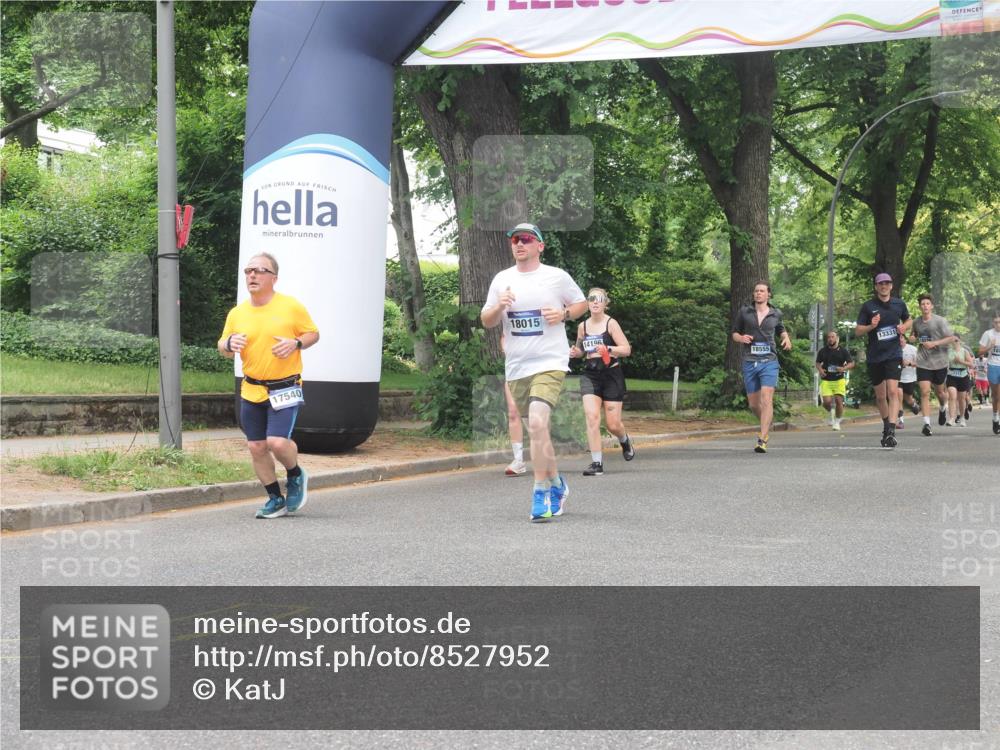 29.06.2025 - hella hamburg halbmarathon KatJ http://msf.ph/oto/8527952 29.06.2025 10:55:12 Zwischen KM18-KM19 5232, 7846 meine-sportfotos.de