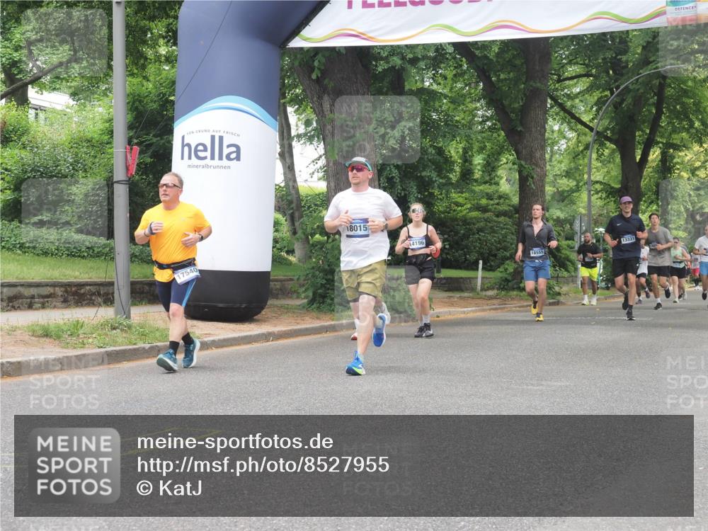 29.06.2025 - hella hamburg halbmarathon KatJ http://msf.ph/oto/8527955 29.06.2025 10:55:13 Zwischen KM18-KM19 5232, 7846 meine-sportfotos.de