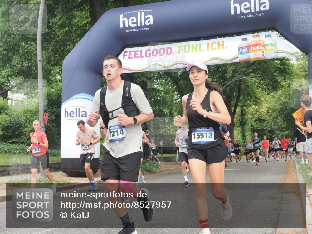 29.06.2025 - hella hamburg halbmarathon KatJ http://msf.ph/oto/8527957 29.06.2025 11:04:10 Zwischen KM18-KM19 3802, 4422, 4554, 6948, 7214 meine-sportfotos.de