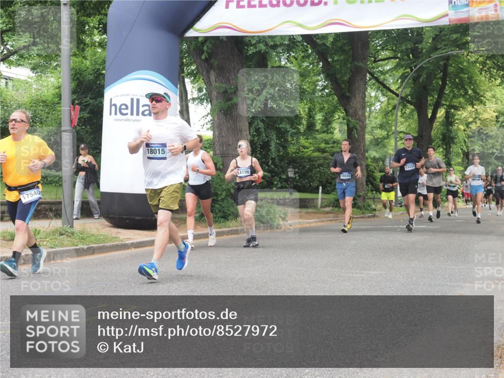 29.06.2025 - hella hamburg halbmarathon KatJ http://msf.ph/oto/8527972 29.06.2025 10:55:13 Zwischen KM18-KM19 5232, 7846 meine-sportfotos.de