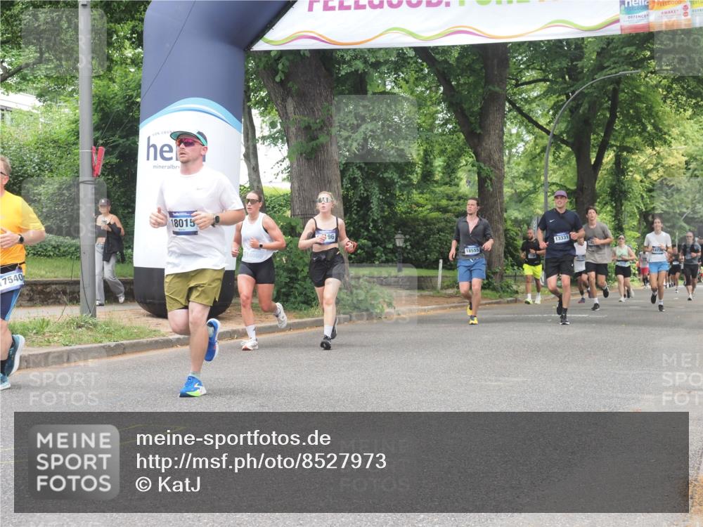 29.06.2025 - hella hamburg halbmarathon KatJ http://msf.ph/oto/8527973 29.06.2025 10:55:13 Zwischen KM18-KM19 5232, 7846 meine-sportfotos.de