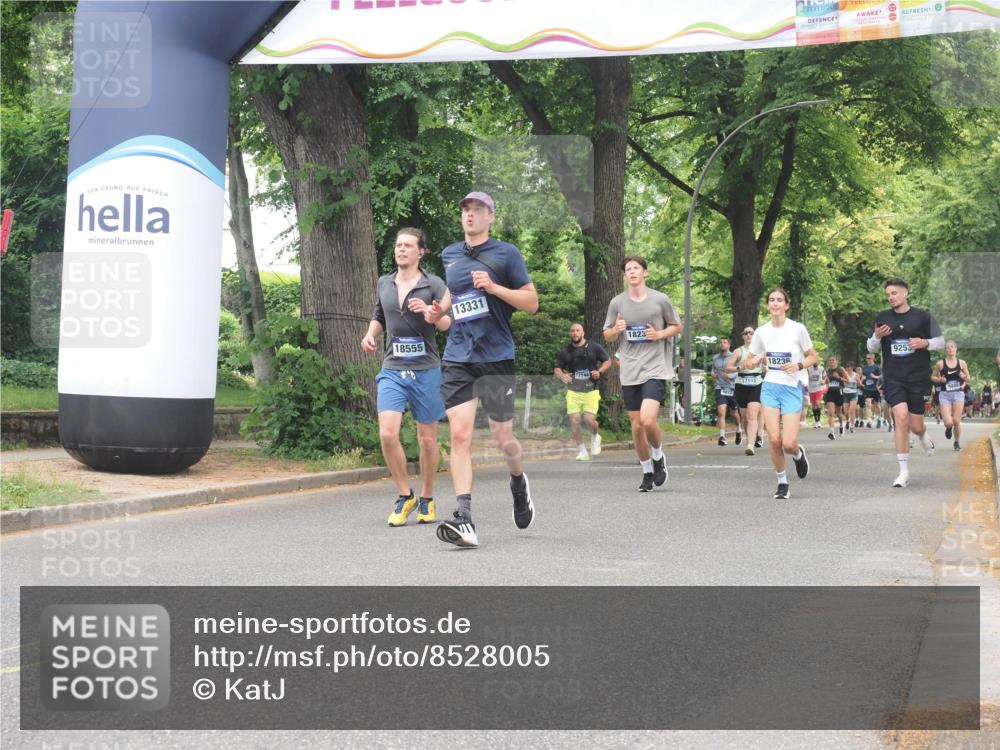 29.06.2025 - hella hamburg halbmarathon KatJ http://msf.ph/oto/8528005 29.06.2025 10:55:16 Zwischen KM18-KM19 5232 meine-sportfotos.de