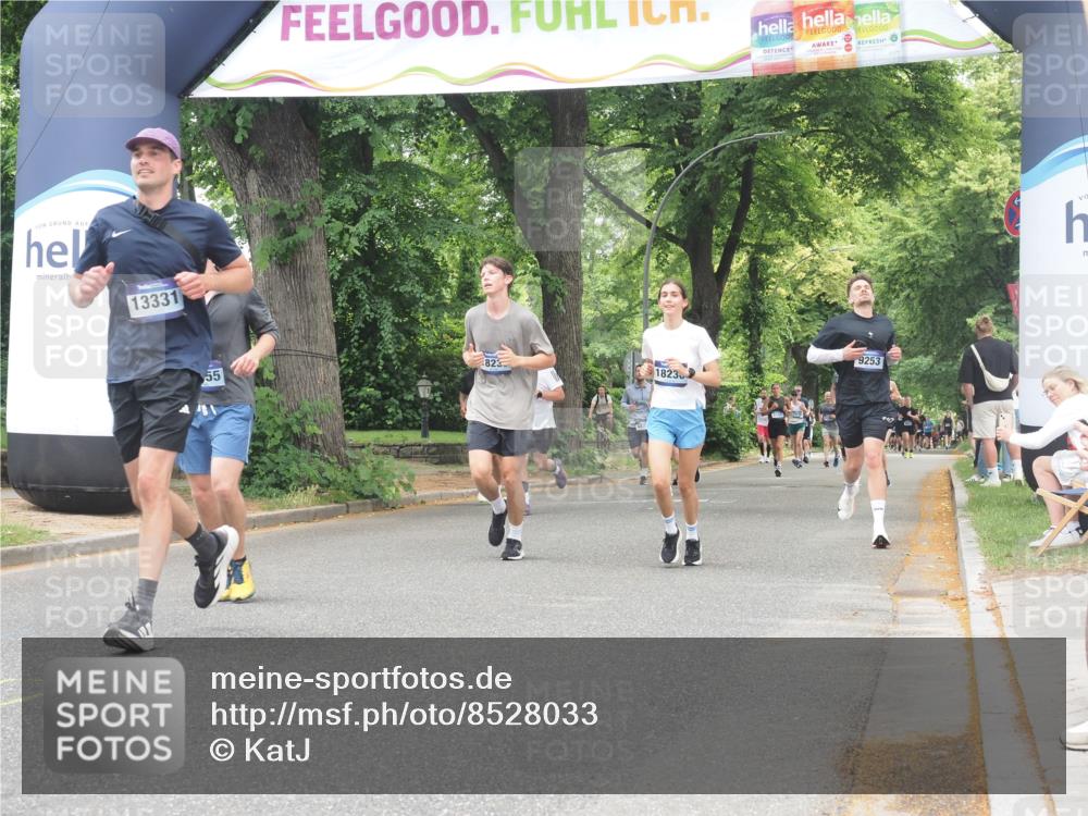 29.06.2025 - hella hamburg halbmarathon KatJ http://msf.ph/oto/8528033 29.06.2025 10:55:17 Zwischen KM18-KM19 4032, 5232 meine-sportfotos.de
