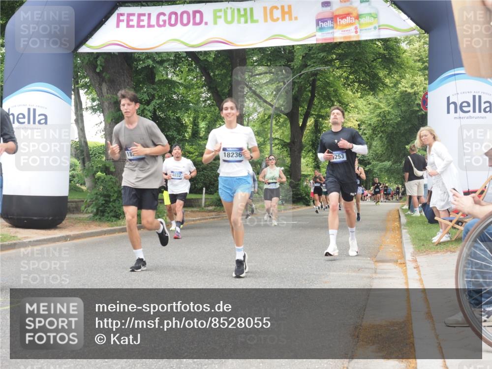 29.06.2025 - hella hamburg halbmarathon KatJ http://msf.ph/oto/8528055 29.06.2025 10:55:18 Zwischen KM18-KM19 4032 meine-sportfotos.de