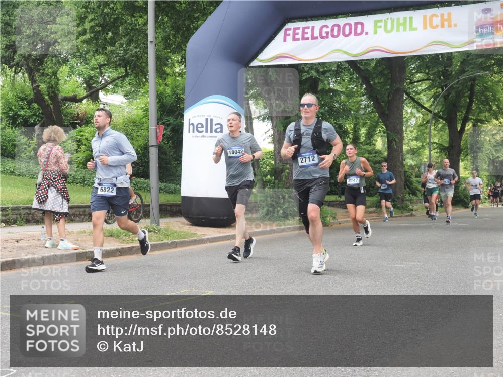 29.06.2025 - hella hamburg halbmarathon KatJ http://msf.ph/oto/8528148 29.06.2025 10:55:24 Zwischen KM18-KM19 2712, 4032, 6822, 8147 meine-sportfotos.de