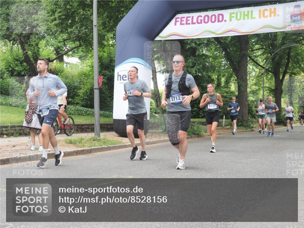 29.06.2025 - hella hamburg halbmarathon KatJ http://msf.ph/oto/8528156 29.06.2025 10:55:24 Zwischen KM18-KM19 2712, 4032, 6822, 8147 meine-sportfotos.de