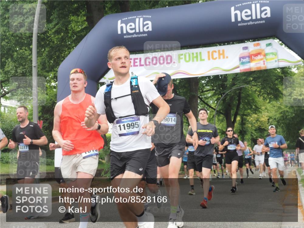 29.06.2025 - hella hamburg halbmarathon KatJ http://msf.ph/oto/8528166 29.06.2025 11:04:22 Zwischen KM18-KM19 1015, 1067, 1117, 1641, 3134, 8554 meine-sportfotos.de